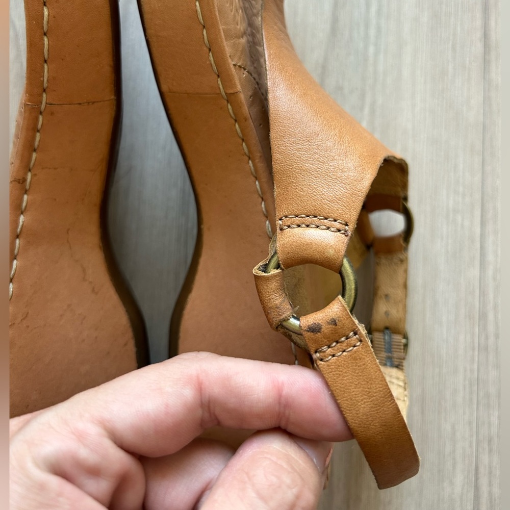 Born Tan Leather Galley Cliffside Slingback Thong Sandals - Picture 5 of 10